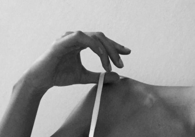 Clit Stimulation Toy for Beginners: Your Soft Start Guide to Better Orgasms featured image by ViveVibe